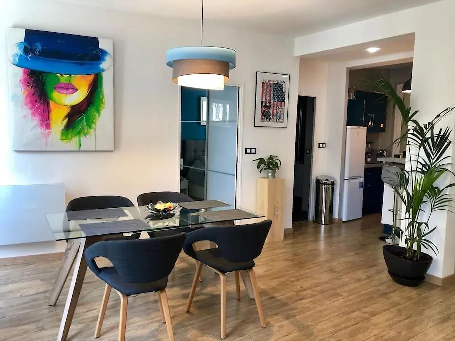 Newly Renovated Spacious In Montorgeuil Area Apartmán Paříž