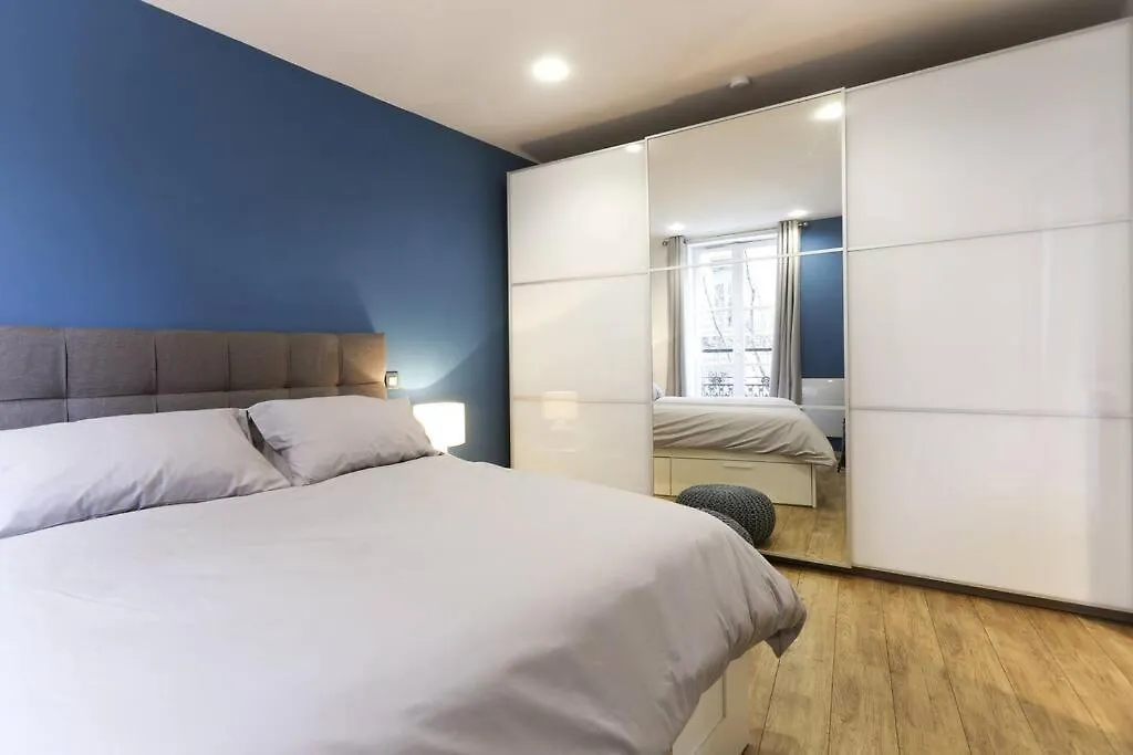Newly Renovated Spacious In Montorgeuil Area